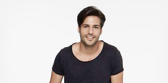 Serkan Cayoglu è Ayaz Dincer a Cherry Season - La stagione del cuore