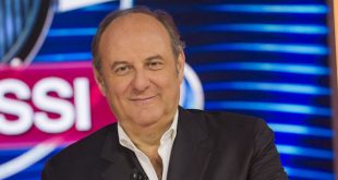 GERRY SCOTTI in "Caduta libera"