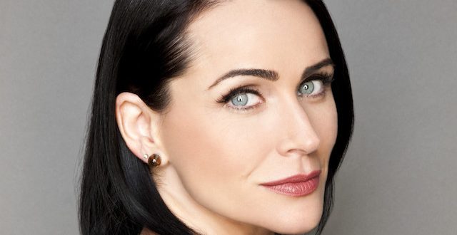 Foto QUINN (Rena Sofer) - Beautiful