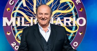 Gerry Scotti in CHI VUOL ESSERE MILIONARIO