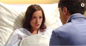 Eva e Robert in ospedale, Tempesta d'amore © ARD (Screenshot)