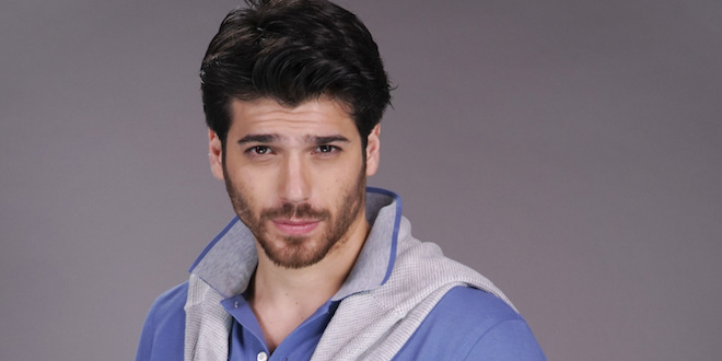 Ferit Aslan (Can Yaman) di Bitter Sweet ingredienti d'amore / Copyright immagine: Mediaset e GLOBAL TELIF HAKLARI YAPIMCILIK