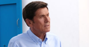 GIANNI MORANDI ne L'isola di Pietro / Foto di MEDIASET