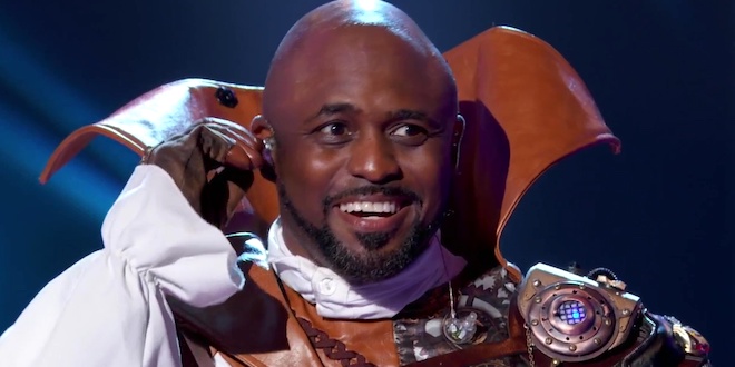 WAYNE BRADY (Reese di Beautiful) vincitore de IL CANTANTE MASCHERATO negli Stati Uniti