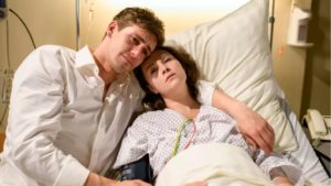 Paul e Romy in ospedale, Tempesta d'amore © ARD Christof Arnold 2