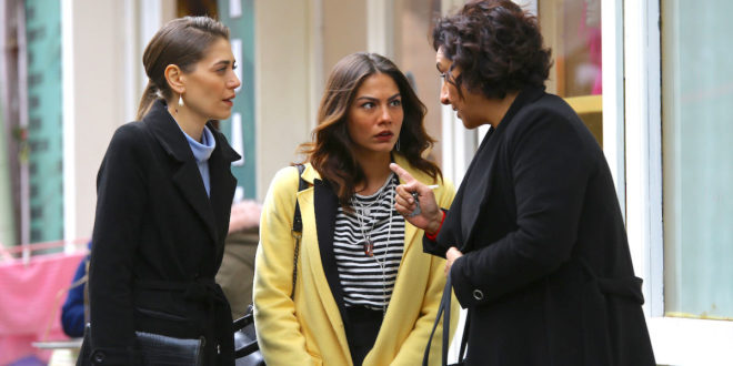 DEMET ÖZDEMIR (SANEM AYDIN), ÖZNUR SERÇELER (LEYLA AYDIN), ÖZLEM TOKASLAN (MEVKIBE)