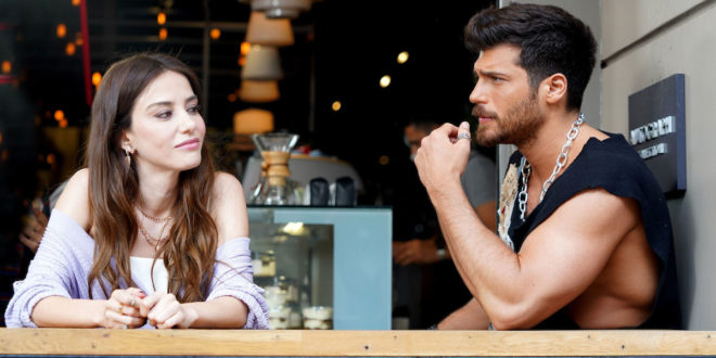 Il cast di MR WRONG - lezioni d'amore