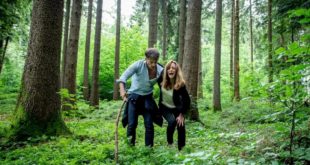 Robert e Ariane dispersi nella foresta, Tempesta d'amore © ARD Christof Arnold (1)
