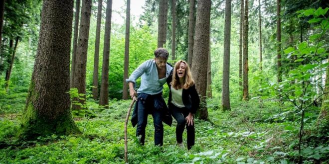 Robert e Ariane dispersi nella foresta, Tempesta d'amore © ARD Christof Arnold (1)