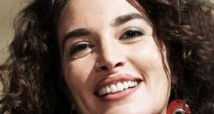 Sonia Aquino in Storia di una famiglia perbene