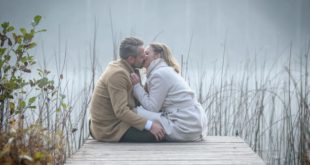 Erik e Cornelia si baciano, Tempesta d'amore © ARD Christof Arnold (1)