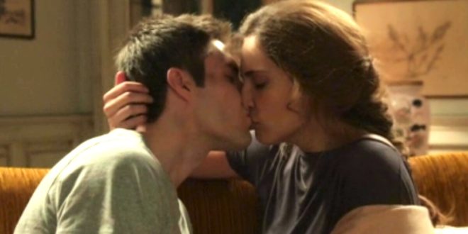 Bacio tra Sergio e Julia / Un altro domani