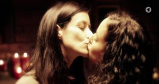 Carolin e Vanessa si baciano, Tempesta d'amore © ARD Screenshot