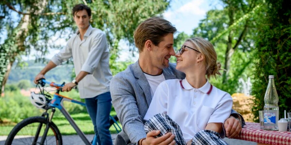 Tempesta d’amore Leon sorprende Josie insieme a Paul! E ora? Anticipazioni italiane