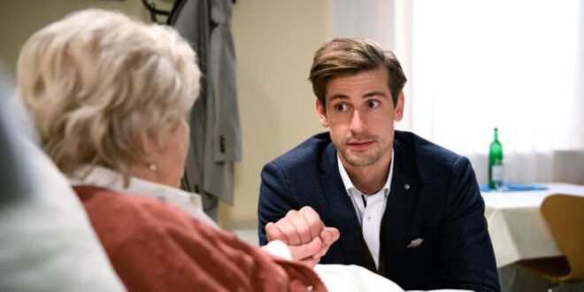 Paul al capezzale della nonna Anna, Tempesta d'amore © ARD/Christof Arnold