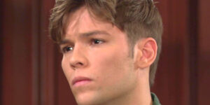 R.J. di Beautiful (l'attore Joshua Hoffman)