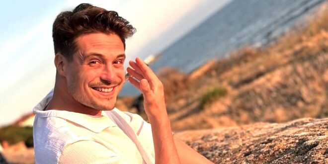 Flavio Gismondi è Gianluca Palladini a Un posto al sole (foto Instagram)