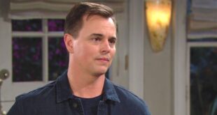 Wyatt / Beautiful