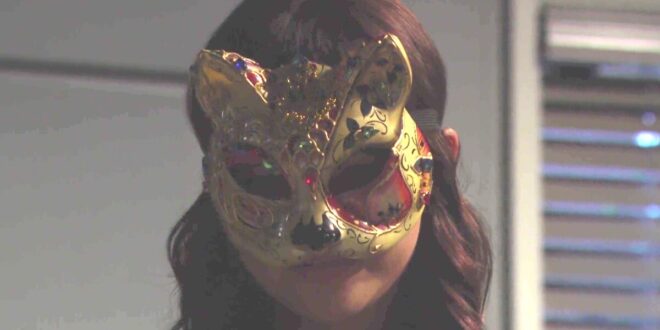 Luna (in maschera) / Beautiful