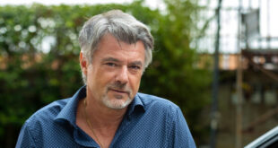Michele Saviani (Alberto Rossi) / Un posto al sole (foto RAI)