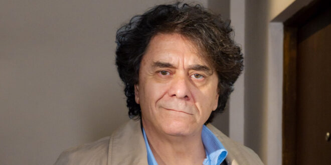 Pietro Bontempo è Attilio Grillo a Un posto al sole (foto RAI)