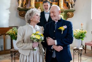 Alfons e Hildegard rinnovano i voti davanti a Alexander, Puntata 4500, Tempesta d'amore © ARD WDR Thomas Neumeier