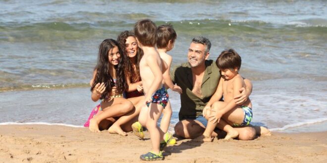 Sarp, Bahar e famiglia / La forza di una donna (foto Mediaset)