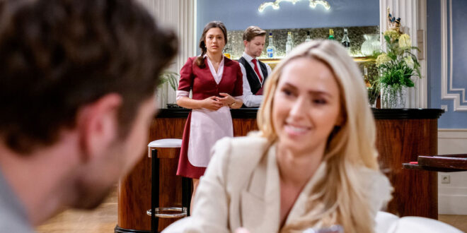 Henry, Maxi e Larissa / Tempesta d'amore (foto Mediaset)
