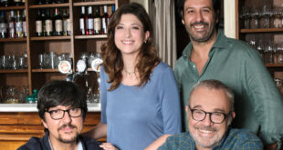 Una parte del cast de I Cesaroni 7 / foto Mediaset
