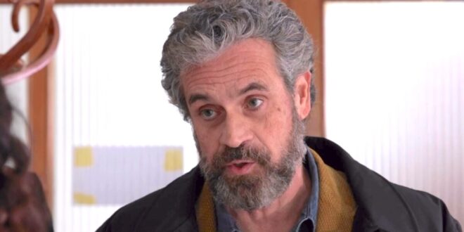 Mauro Mercatali è Vanni Musella a Un posto al sole (screenshot)