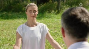 Larissa e Yannik, Tempesta d'amore © ARD(Screenshot) 21