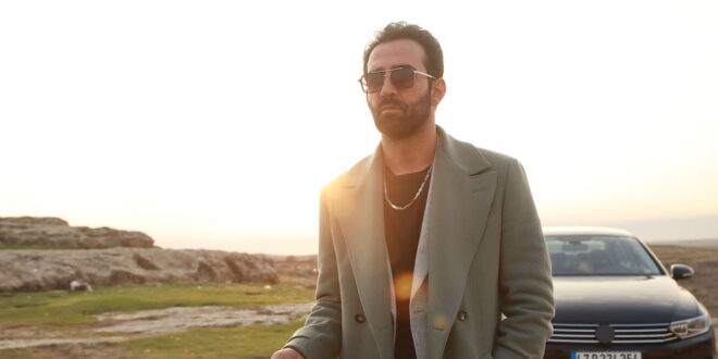 Demir / Far away (foto Mediaset)