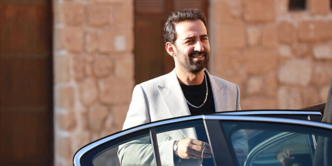 Demir / Far away (foto Mediaset)