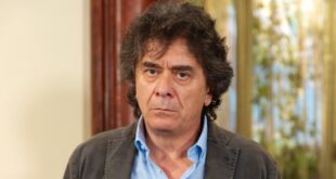 Attilio Grillo (Pietro Bontempo) / Un posto al sole (foto RAI)