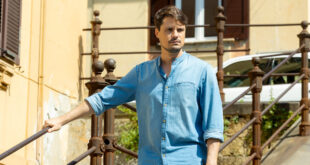 Flavio Gismondi è Gianluca Palladini a Un posto al sole / Foto RAI